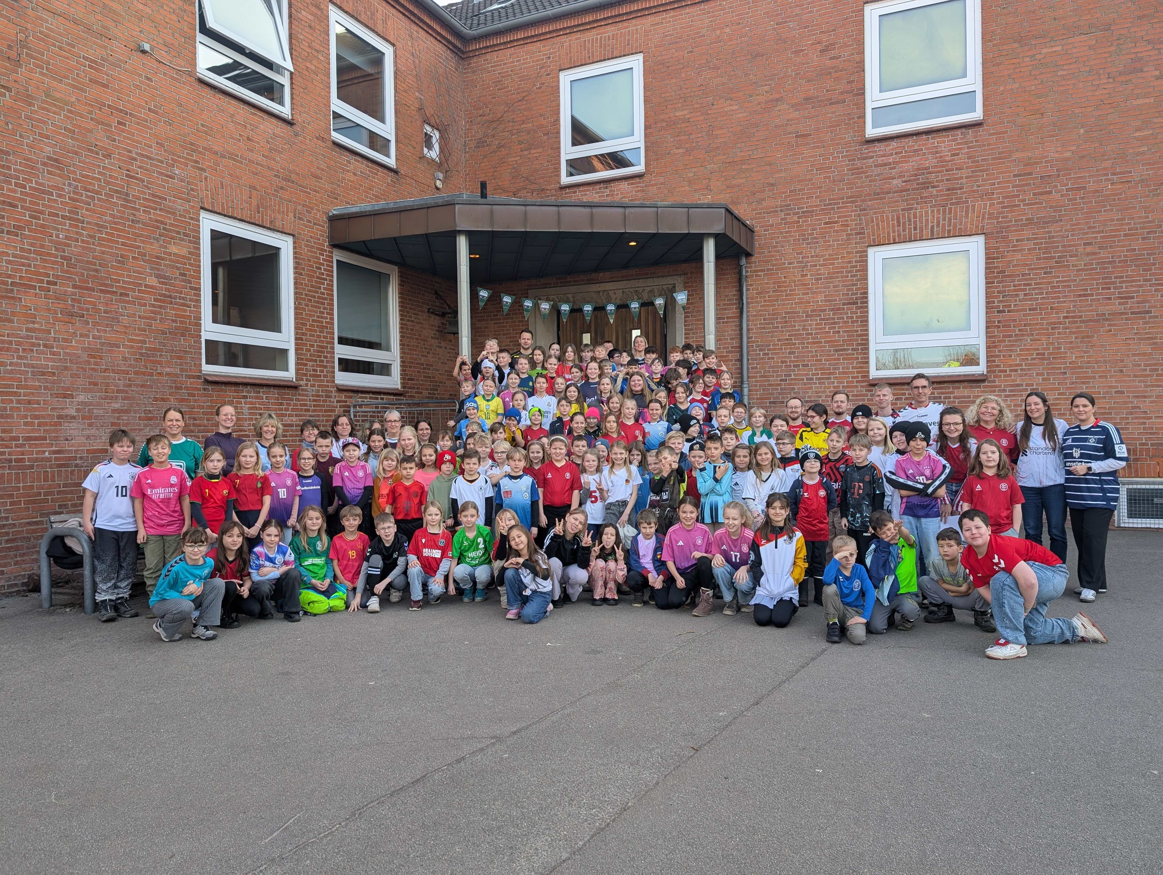 Trækker i trøjen for en god sag