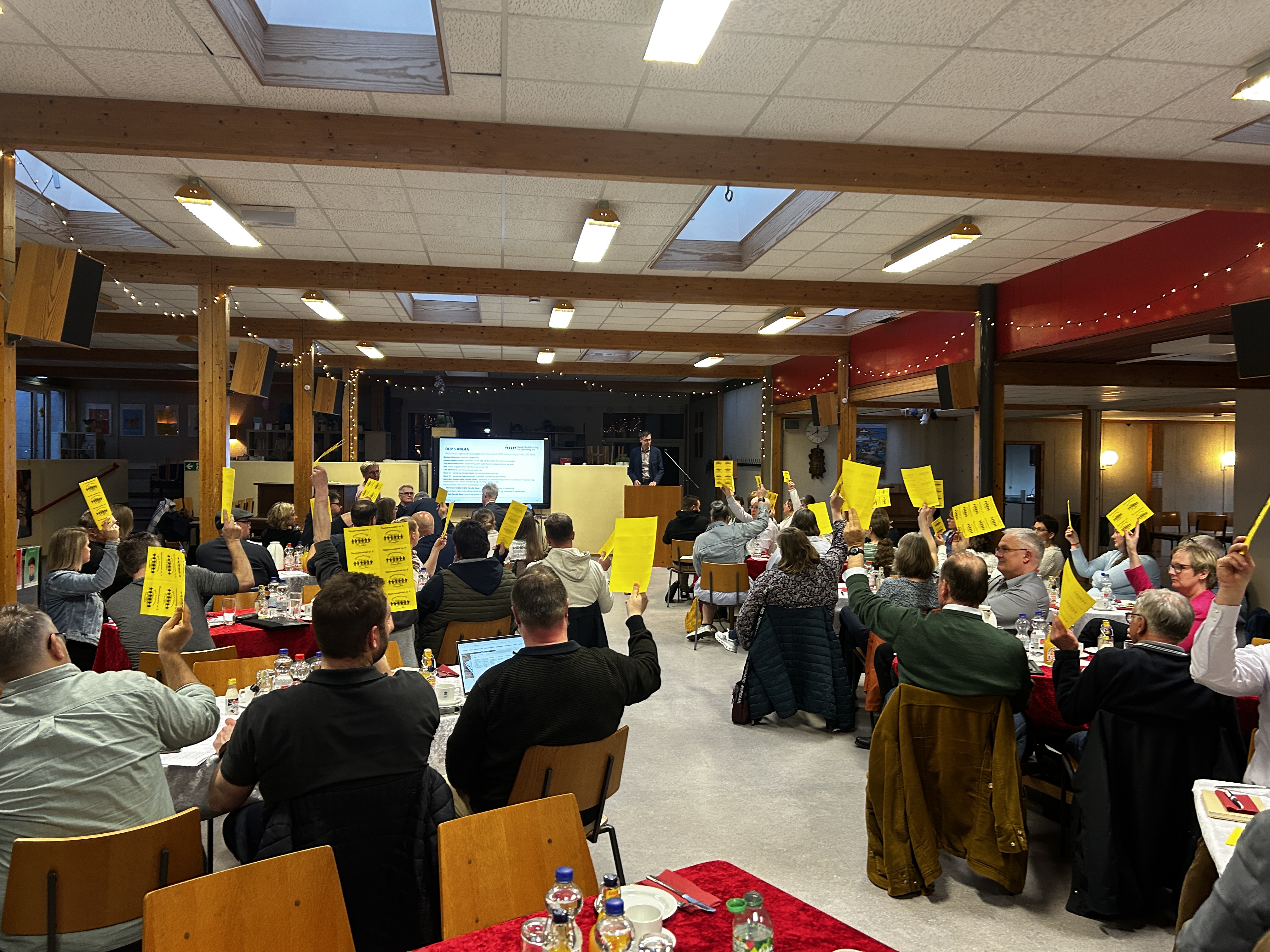 Materialepenge forhøjes og kontingent indføres